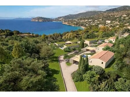 villa de luxe de 5 pièces en vente 51 av. etienne gola  83820 rayol-canadel-sur-mer  rayol
