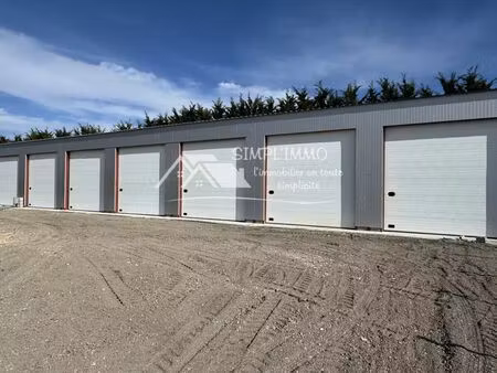 location parking 1 pièces 50m2 échillais 17620 - 320 € - surface privée