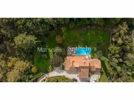 maison avec piscine et jardin aubagne (13)