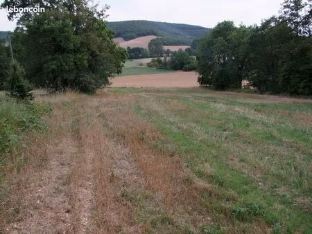 joli terrain constructible dans le lot  limite lot-et-garonne