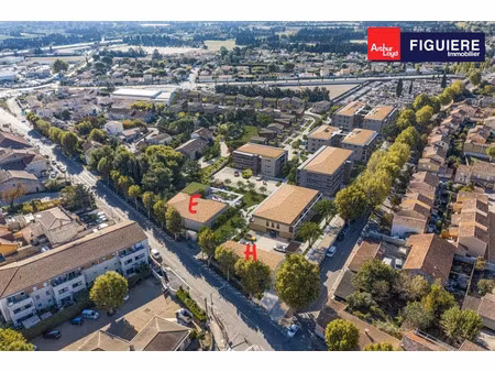 bureaux divisibles à vendre à sénas proche autoroute