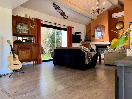 vente maison 4 pièces 136 m² jau-dignac-et-loirac (33590)