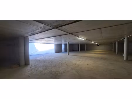 parking / box 23 m2 montauroux