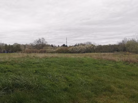 terrain constructible avec emplacement d'exception a romoran