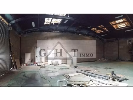 entrepot 330 m² a louer saint-germain-les-arpajon