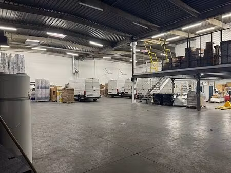 vente local d'activités torcy 977 m²