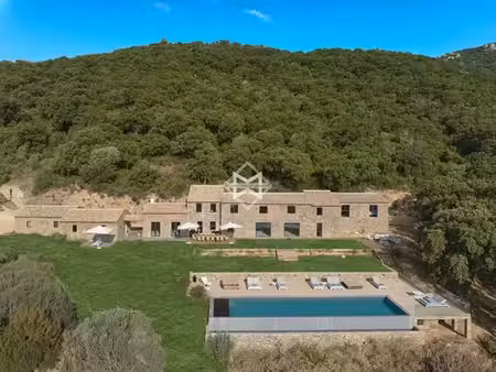 villa de 5 pièces de luxe en location le plan-de-la-tour  provence-alpes-côte d'azur