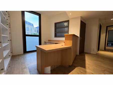 bureau centre ville de vichy 140m2 avec parking