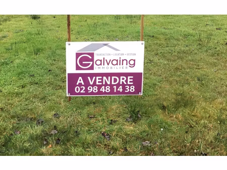 terrain constructible à landunvez 932 m2