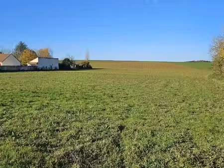 terrain à 5 minutes de sergines