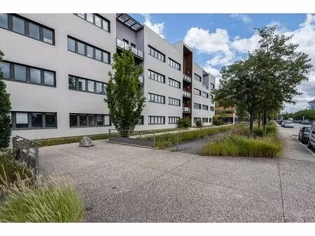 location bureau alixan 2 004 m²