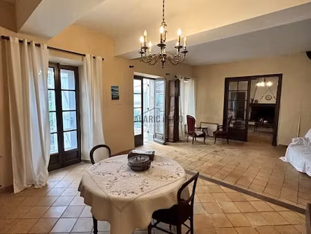vente maison 8 pièces 220 m² à castelnau-d'aude (11700)  169 000 €