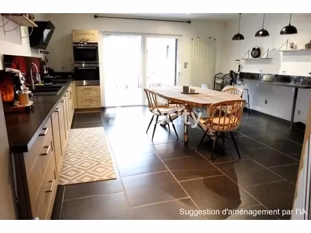 maison 6 pièces - 207 m²