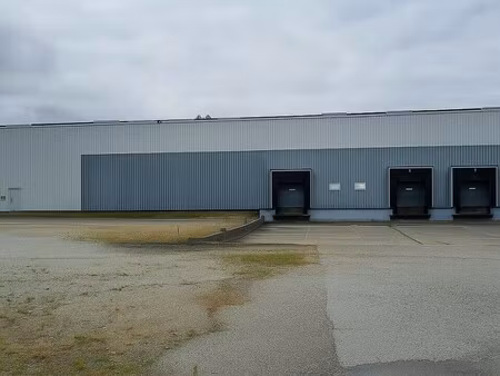 location local commercial