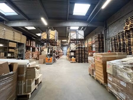 location local d'activités l'hay les roses 965 m²