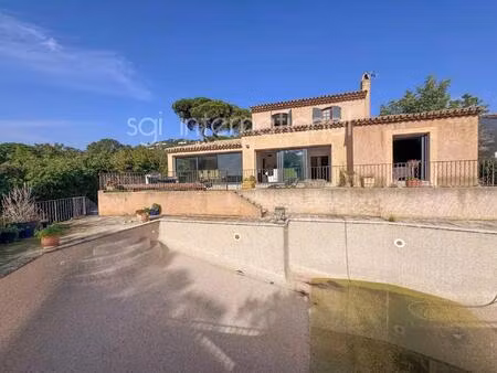 grimaud - guerrevieille : villa avec piscine à 200m de la plage