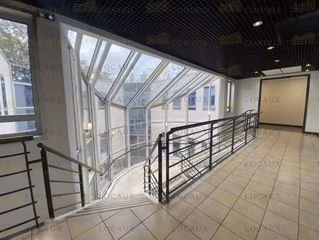 a louer - bureaux 180 m²
