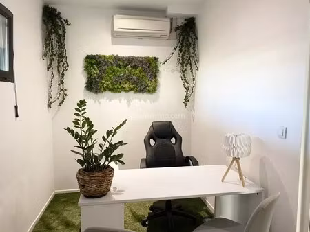 bureau verdure à louer dans espace coworking