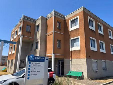 location bureau 323 m² à chassieu (69680)