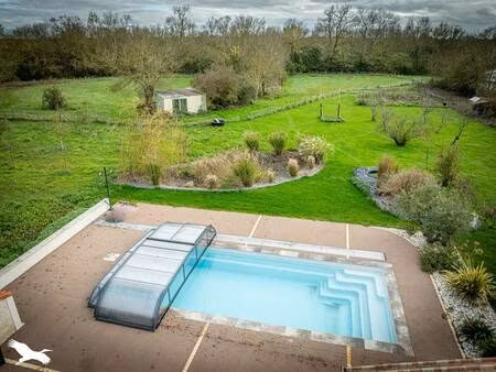 vente maison 8 pièces 190 m² genouillé (17430)