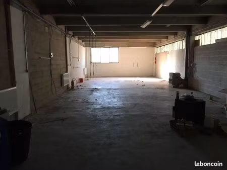 local d'activité 150 m²