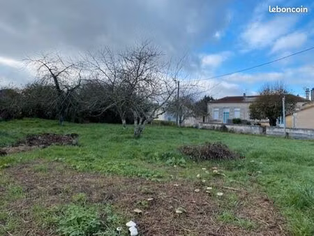 terrain 1 102 m² dignac