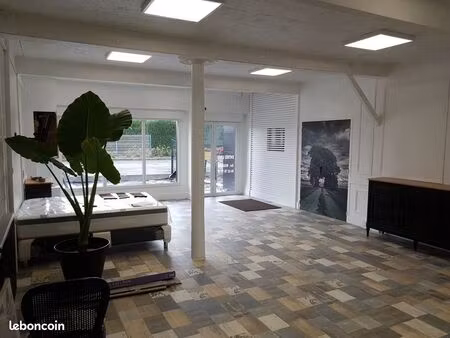 local commercial 120 m² retiers