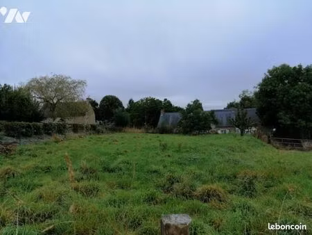 terrain 1012 m² servon