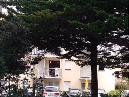 parking aérien  sécurisé à la baule. plage benoit