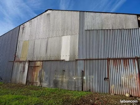garage 300 m² loué