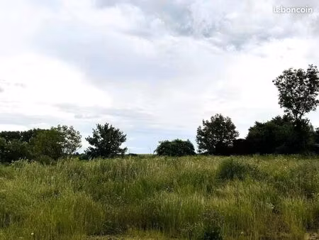 terrain 1 470 m² queant