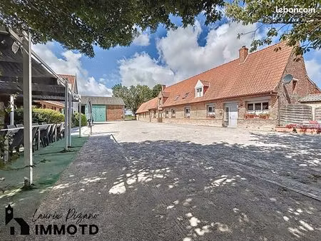 maison 20 pièces 731 m²