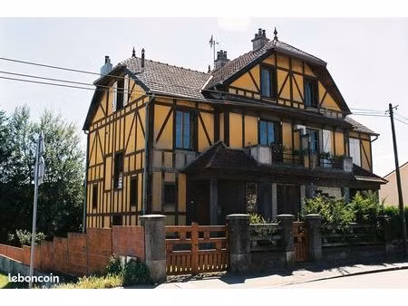 studio meuble dans authentique villa avec verger
