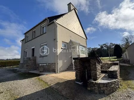 maison ancienne de 132 m² à rosnoen