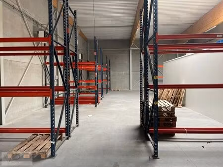 magazijnruimte op strategische ligging naast turnhout