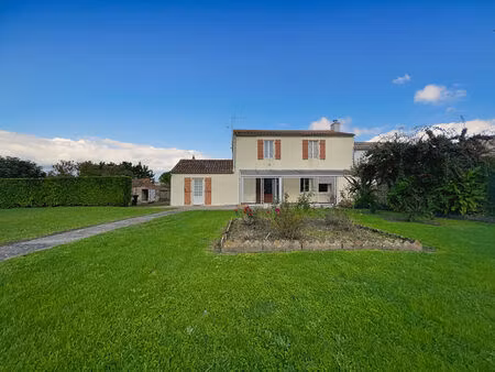 vente maison 5 pièces  95.00m²  sainte