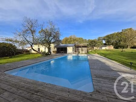 vente maison 7 pièces 333 m² jau-dignac-et-loirac (33590)