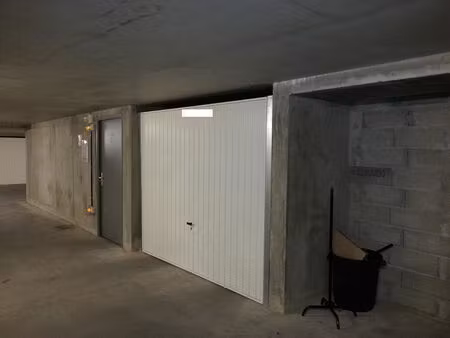 garage en résidence sécurisée au 104 bd. de l'europe
