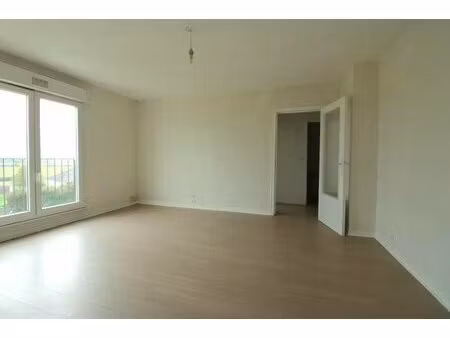 t2 vue imprenable cercy la tour