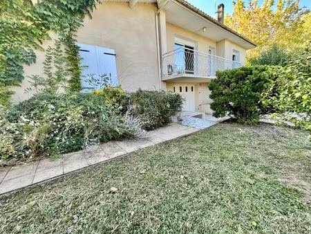 jolie maison proche du bourg avec jardin et garage