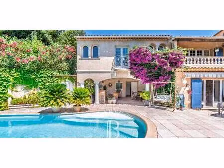 villa avec piscine auribeau-sur-siagne (06)