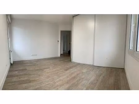 local commercial saint jean 15.87 m2 + espaces communs