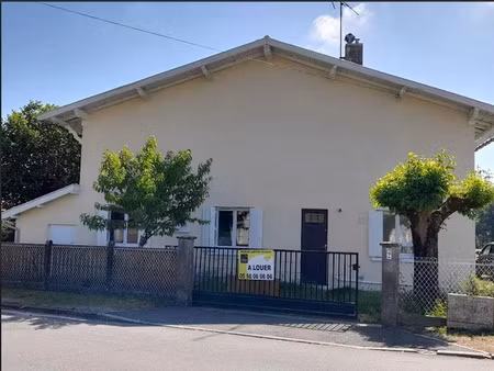 location maison 3 pièces 47.11 m² à salaunes (33160)  795 €