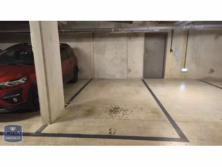 parking à louer 12 m² - antony (92) - 50€