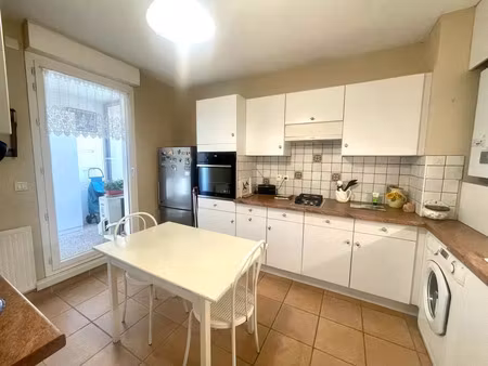 vente appartement aubagne 13400 - - surface privée