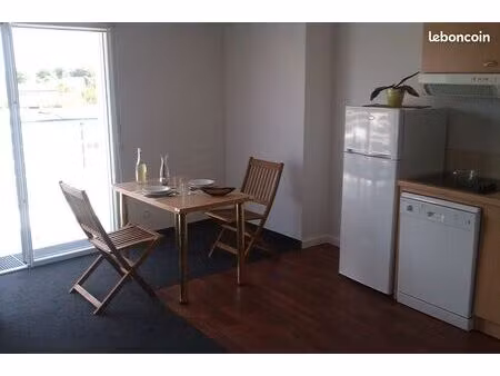 rare - t3 duplex appartement meublé 65 m2 avec balcon - proche basse-goulaine