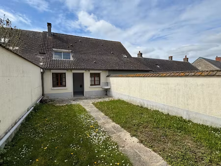 vente immeuble 130 m² la chapelle-saint-ursin (18570)