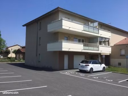 bureau 72 m²