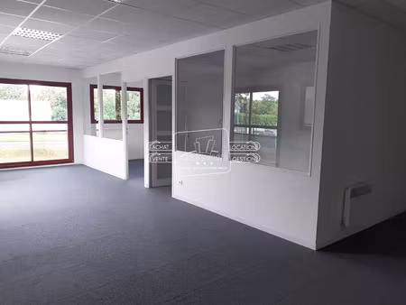 location bureau 3 pièces 60 m² à héric (44810)