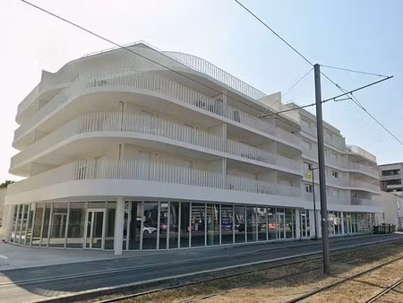 location bureau le bouscat 336 m²